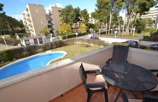 Foto 2 - Appartamento con 2 camere da letto a Salou con piscina e vista mare