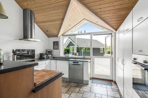 Foto 17 - Casa de 5 quartos em Løkken com piscina privada e terraço