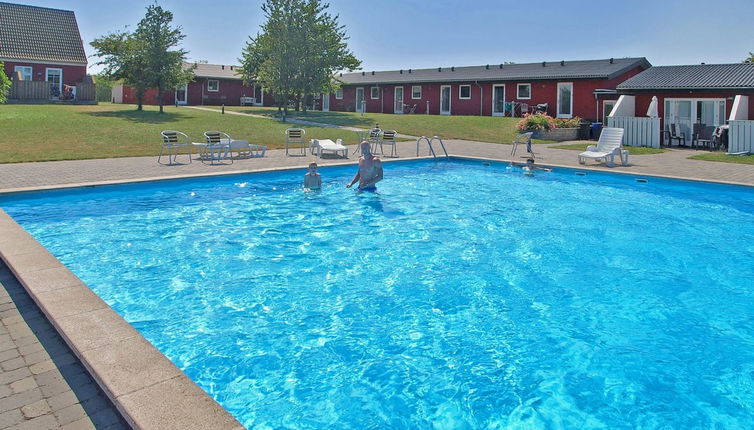 Foto 1 - Apartment mit 1 Schlafzimmer in Aakirkeby mit schwimmbad und terrasse