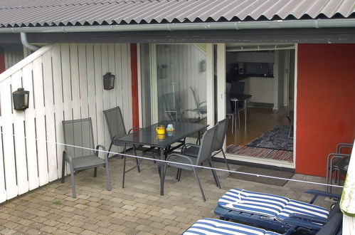 Photo 1 - 1 bedroom Apartment in Aakirkeby with swimming pool and terrace