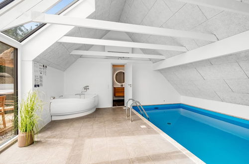 Foto 22 - Haus mit 4 Schlafzimmern in Ringkøbing mit privater pool und terrasse