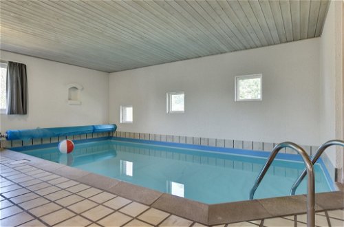 Photo 3 - 5 bedroom House in Blåvand with private pool and terrace