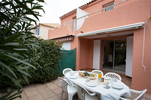 Photo 1 - 2 bedroom House in Le Lavandou with swimming pool and sea view