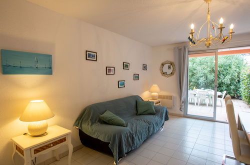 Foto 7 - Casa con 2 camere da letto a Le Lavandou con piscina e giardino