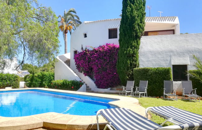 Casa de 5 quartos em Jávea com piscina privada e jardim - Foto 1