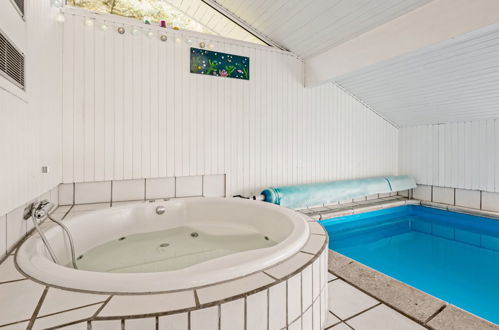 Foto 17 - Casa de 5 quartos em Saltum com piscina privada e terraço