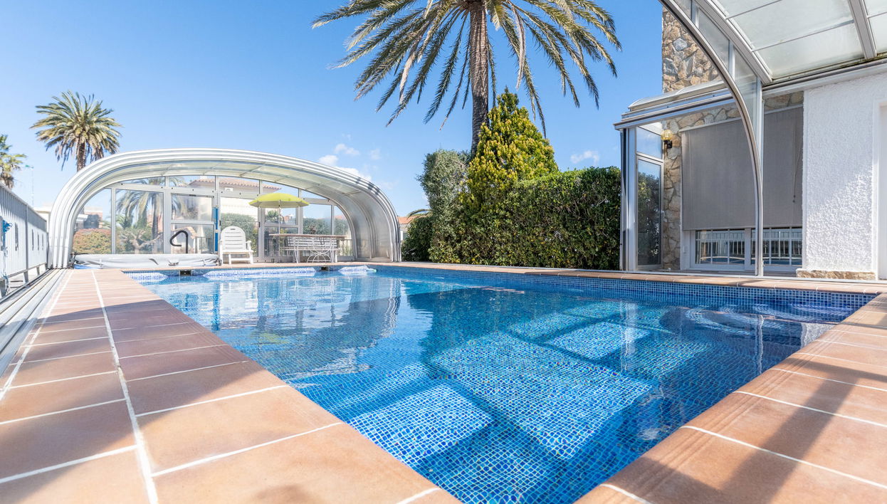 Apartamento de 3 quartos em Castelló d'Empúries com piscina e jardim - Foto 1
