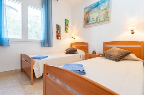 Foto 16 - Apartamento de 2 quartos em Castelló d'Empúries com piscina e vistas do mar