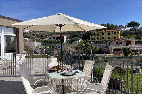 Photo 14 - 1 bedroom House in Imperia with garden and sea view