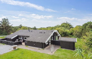 Photo 1 - 3 bedroom House in Lønstrup with private pool and terrace