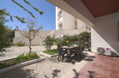 Foto 9 - Apartamento de 2 quartos em Portimão com jardim e terraço