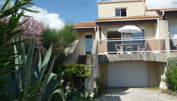 Foto 1 - Casa con 3 camere da letto a Saint-Palais-sur-Mer con terrazza e vista mare