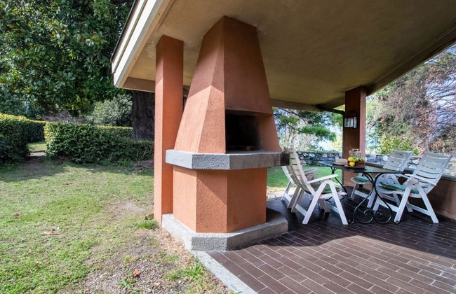 Casa de 3 quartos em Porto Valtravaglia com piscina e jardim - Foto 5