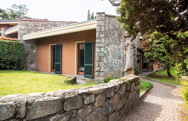 Casa de 3 quartos em Porto Valtravaglia com piscina e jardim - Foto 24