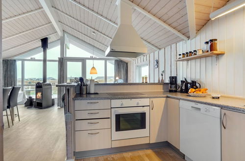 Foto 16 - Casa de 4 quartos em Harrerenden com terraço e sauna