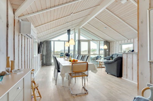 Foto 15 - Casa de 4 quartos em Harrerenden com terraço e sauna