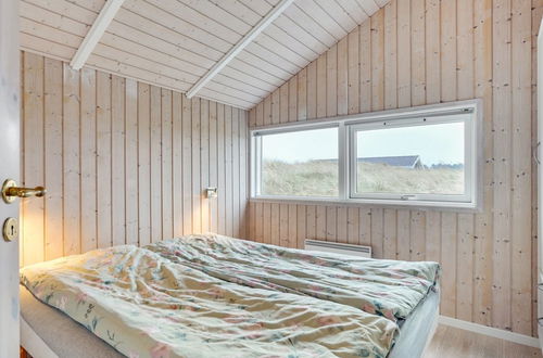 Foto 11 - Casa de 4 quartos em Harrerenden com terraço e sauna