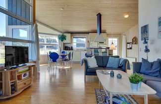 Foto 2 - Casa con 3 camere da letto a Harrerenden con terrazza e sauna