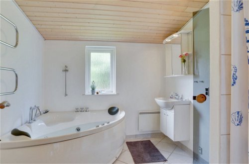 Foto 10 - Casa de 4 quartos em Storvorde com terraço e sauna