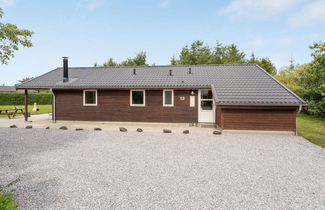 Casa de 4 quartos em Storvorde com terraço e sauna - Foto 1
