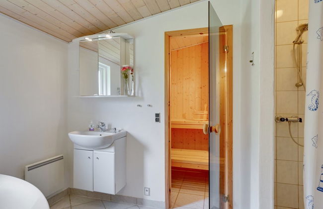 Casa de 4 quartos em Storvorde com terraço e sauna - Foto 14