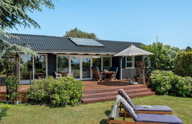 Casa de 3 quartos em Faaborg com terraço - Foto 1