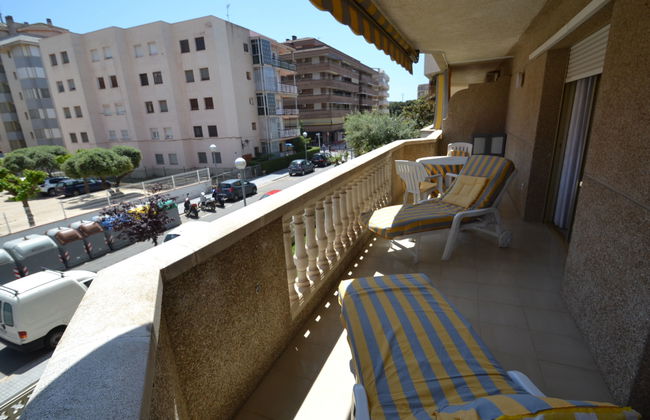 2 bedroom Apartment in Vila-seca with swimming pool and garden - Photo 2