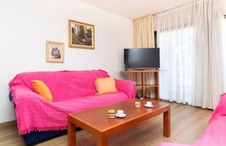 Photo 3 - 3 bedroom Apartment in Salou with swimming pool and terrace