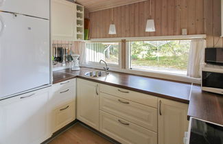 Photo 2 - Maison de 3 chambres à Aakirkeby avec terrasse