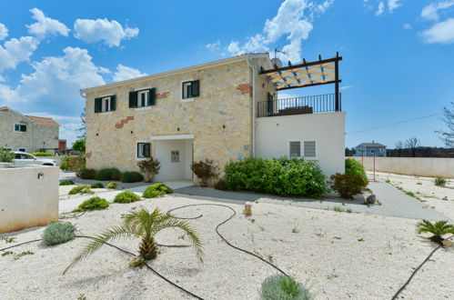 Foto 33 - Casa de 5 quartos em Sibenik com piscina privada e vistas do mar