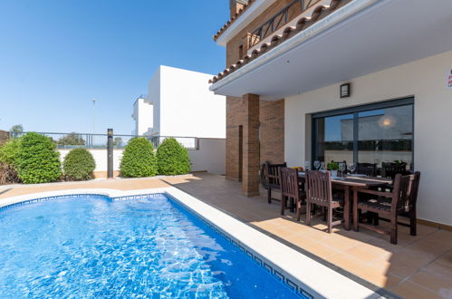 Foto 36 - Casa con 4 camere da letto a Castelló d'Empúries con piscina privata e giardino