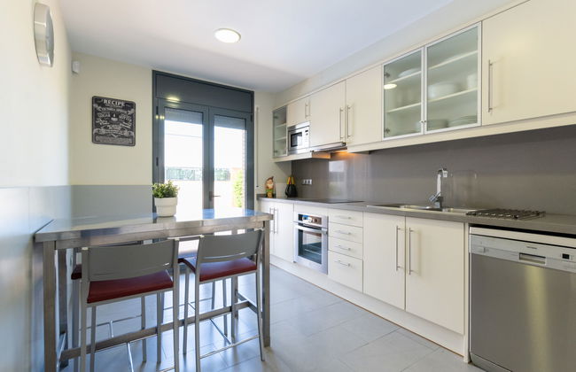 Casa de 5 quartos em Castelló d'Empúries com piscina privada e jardim - Foto 11