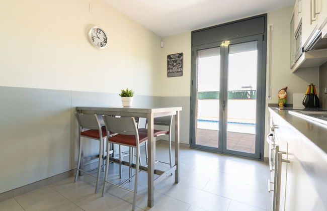 Casa de 5 quartos em Castelló d'Empúries com piscina privada e jardim - Foto 12