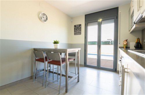Photo 12 - 4 bedroom House in Castelló d'Empúries with private pool and sea view