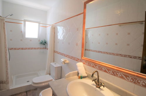 Photo 18 - 3 bedroom House in l'Alfàs del Pi with private pool and garden