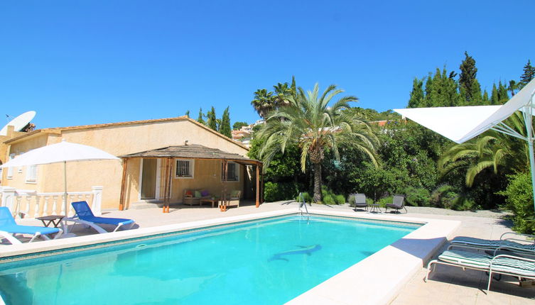 Foto 1 - Casa de 3 quartos em l'Alfàs del Pi com piscina privada e vistas do mar