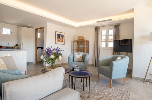 Foto 7 - Apartment mit 2 Schlafzimmern in Saint-Tropez mit terrasse und blick aufs meer