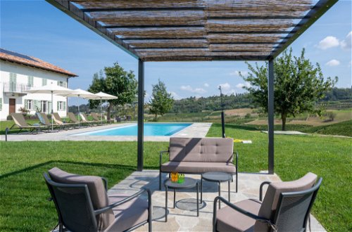 Foto 43 - Casa de 4 habitaciones en Costigliole d'Asti con piscina y jardín