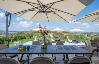 Photo 3 - 6 bedroom House in Costigliole d'Asti with private pool and garden