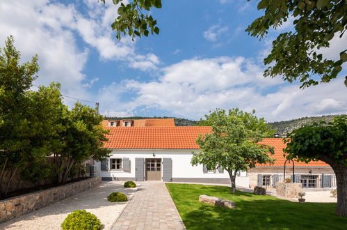 Foto 45 - Casa de 3 habitaciones en Sibenik con piscina privada y terraza