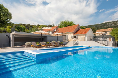 Photo 1 - Maison de 3 chambres à Sibenik avec piscine privée et terrasse