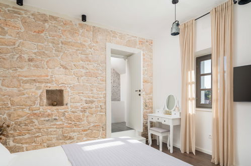 Foto 32 - Casa de 3 quartos em Sibenik com piscina privada e terraço