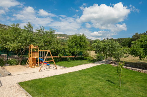 Foto 4 - Casa de 3 habitaciones en Sibenik con piscina privada y terraza