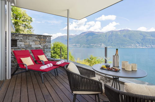 Photo 1 - Appartement de 1 chambre à Ronco sopra Ascona avec piscine et vues sur la montagne