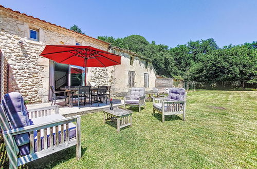 Foto 1 - Haus mit 2 Schlafzimmern in Naujac-sur-Mer mit schwimmbad und garten