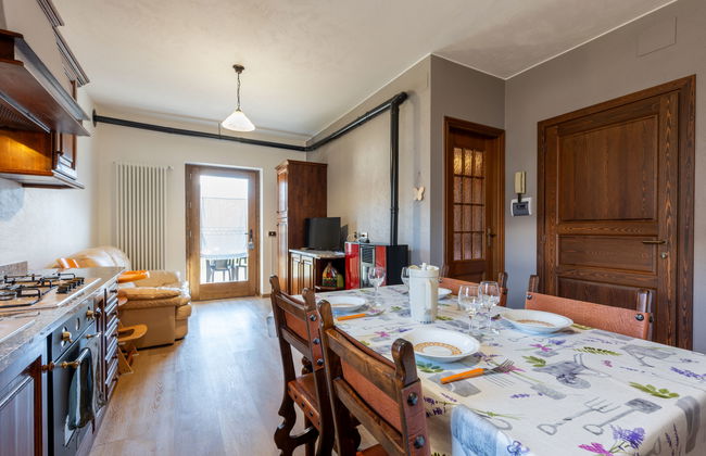 Apartamento de 3 quartos em Fénis com piscina e jardim - Foto 6