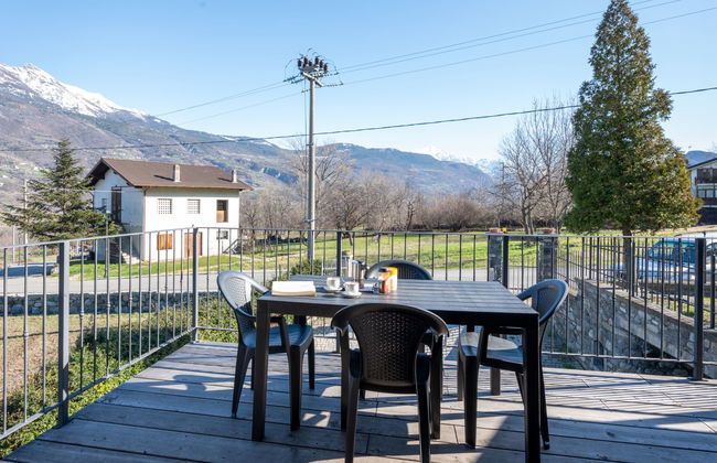 Apartamento de 3 quartos em Fénis com piscina e jardim - Foto 12