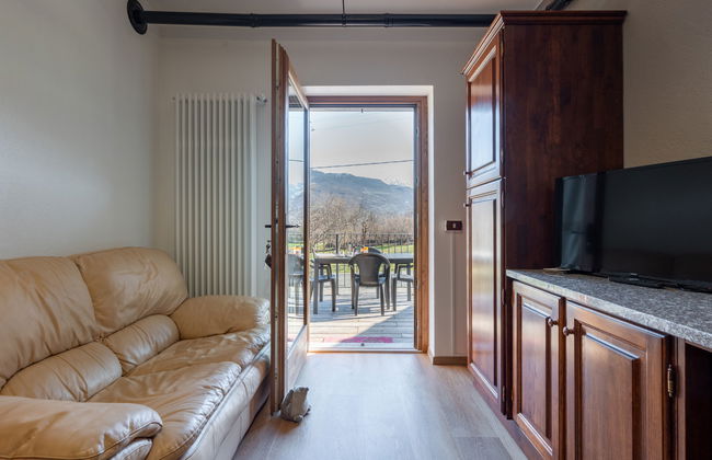 Apartamento de 3 quartos em Fénis com piscina e jardim - Foto 10