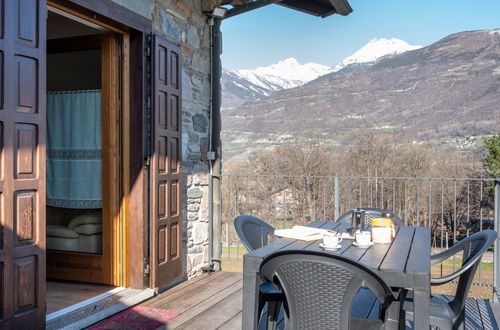 Photo 13 - Appartement de 2 chambres à Fénis avec piscine et vues sur la montagne