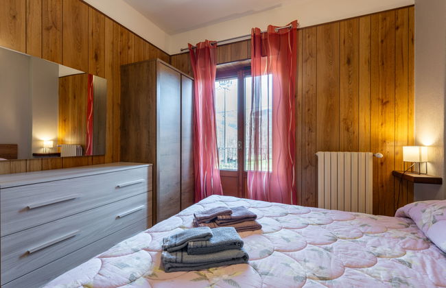 Apartamento de 3 quartos em Fénis com piscina e jardim - Foto 15